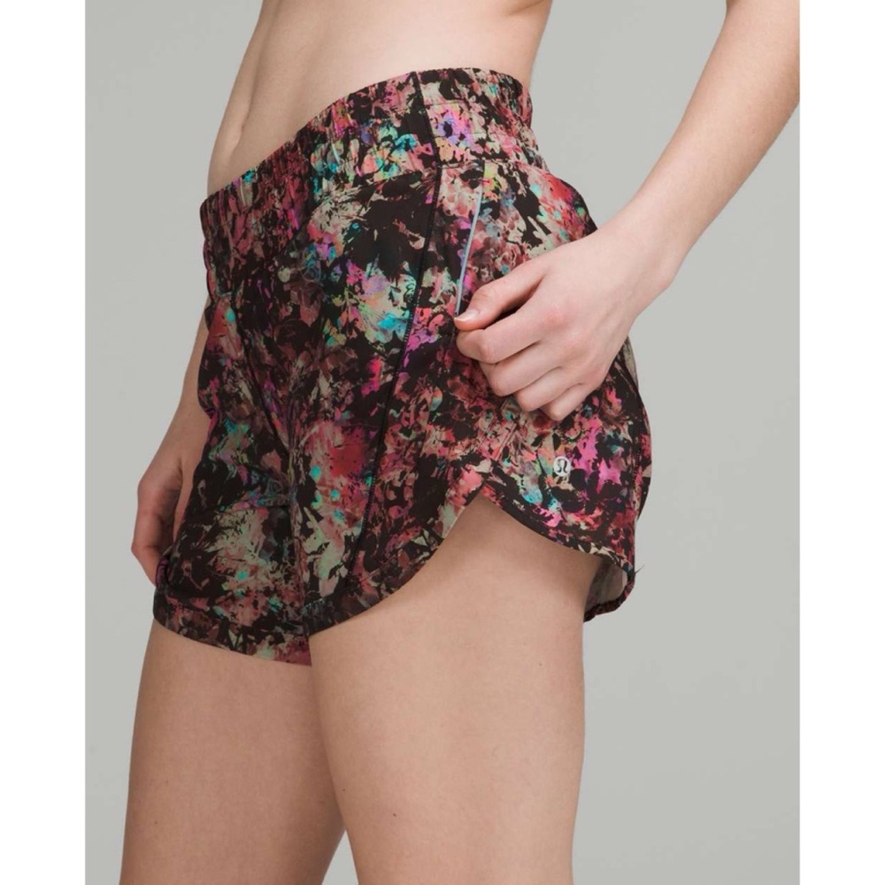 Lululemon Track That Mid-Rise Lined Short 5” Stencil Blossom Red Multi 2 - Picture 4 of 8